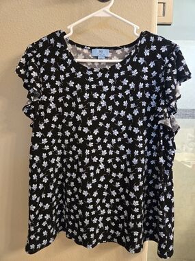 CeCe Black Floral Ruffle Sleeve Blouse